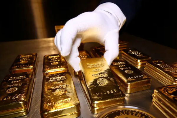 الذهب يتجه لتسجيل أفضل مكاسب أسبوعية منذ نيسان