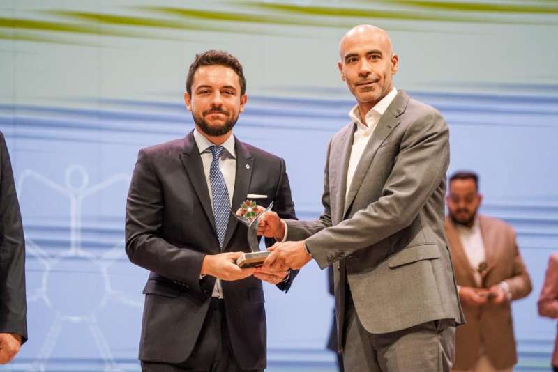 عن فئة الأعمال التطوعية المؤسسية زين تفوز بجائزة الحسين بن عبدالله الثاني للعمل التطوعي