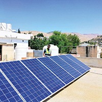 الطاقة تطرح 3عطاءات توريـــد وتركيــب أنظمة طاقة شمسية لمنازل المصابين العسكريين