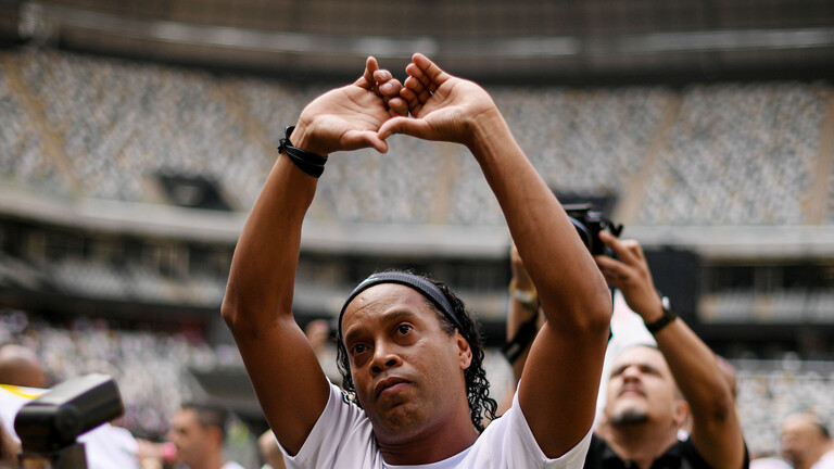 البرلمان البرازيلي يأمر الشرطة بضبط وإحضار رونالدينيو