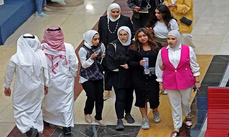 قرار منع الاختلاط بين الجنسين في جامعة الكويت يخلق جدلاً واسعاً على مواقع التواصل