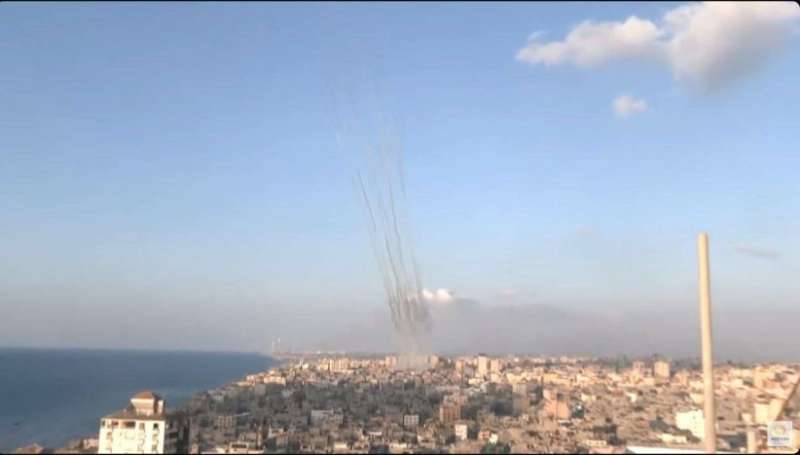 قدائف صاروخية من جنوب لبنان.. وقصف اسرائيلي على قرى جنوبية