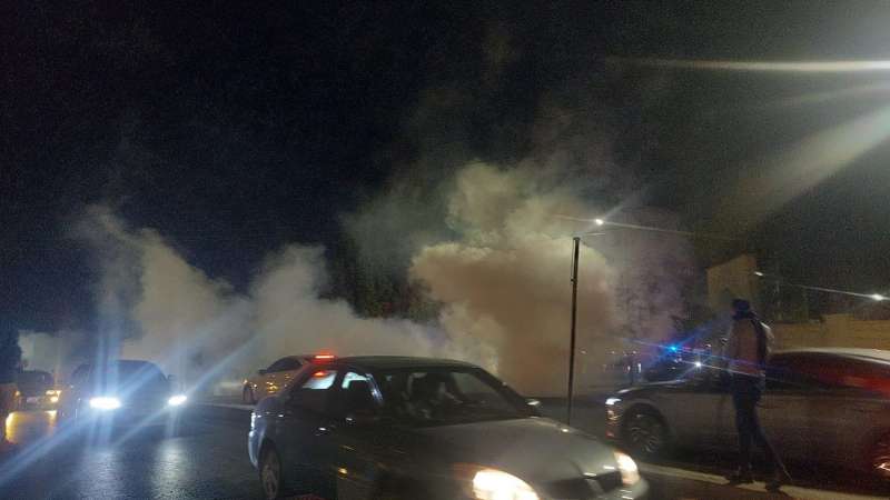 محتجون يحاولون الوصول الى سفارة الاحتلال في عمان.. والدرك يطلق الغاز المسيل للدموع  فيديو وصور