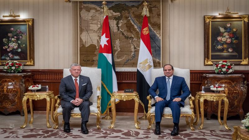 الملك والرئيس المصري: أية محاولة للتهجير القسري إلى الأردن أو مصر مرفوضة