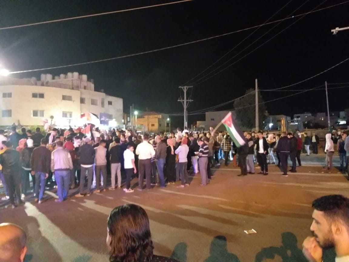 اعتصام في الكرك تنديدا بالدعم الامريكي للعدوان على غزة - صور