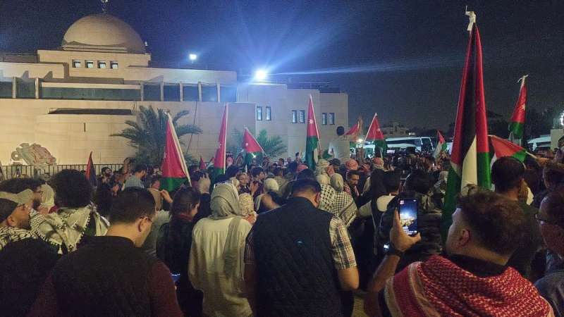 تجدد الاعتصام قرب سفارة الاحتلال: لا سفارة صهيونية.. على الأرض الأردنية  صور