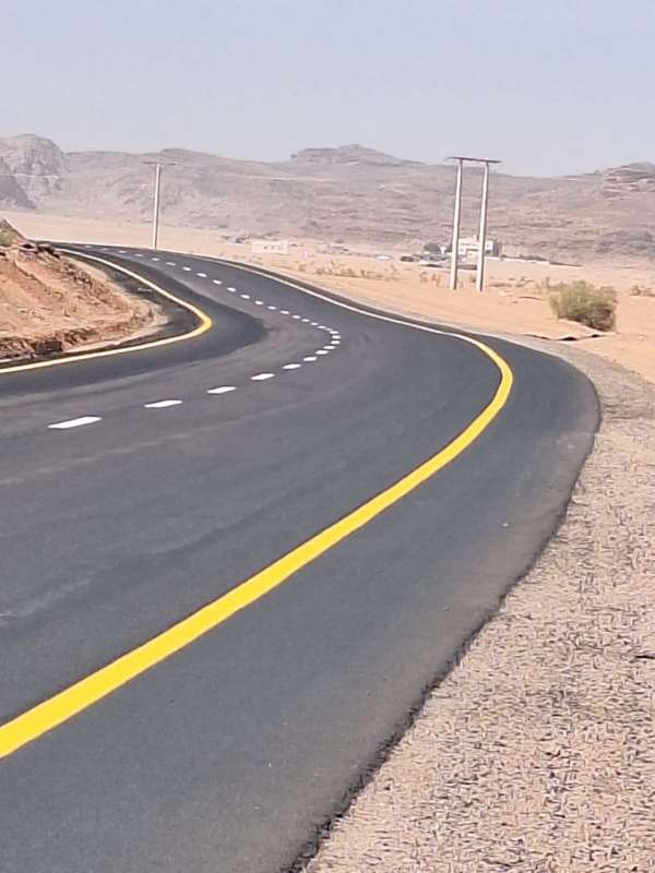 الأشغال تنهي أعمال توسعة طريق رمالديسة في محافظة العقبة