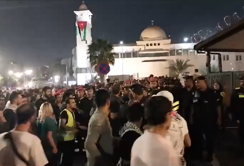 الامن يفض اعتصام الكالوتي بالقوة ويعتقل عددا من المشاركين