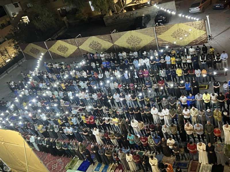 المئات يشاركون في ساعة رباط بحيّ الطفايلة