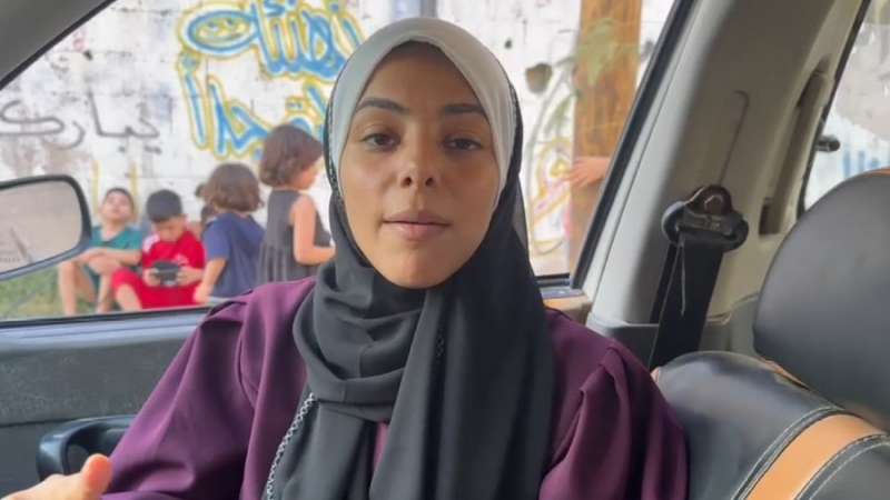 ناشطة وصحفية فلسطينية توجه رسالة للعالم من قلب غزة