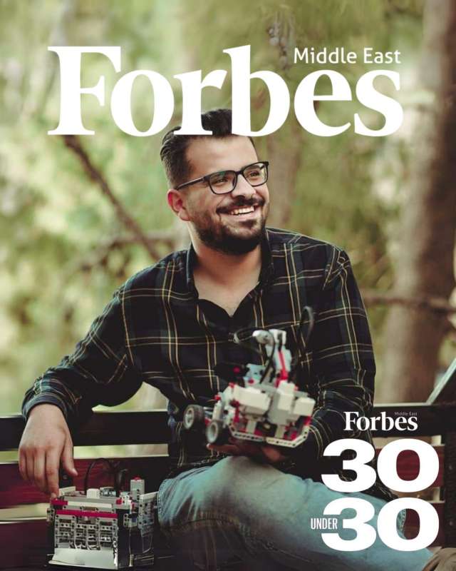 مؤسسا روبوتنا الأردنيان يهدون مقعدهما في قائمة فوربس للصحفي العزايزة