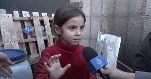 شاهد: رسالة بالبكاء من طفلتين في غزة إلى أمهما في الضفة