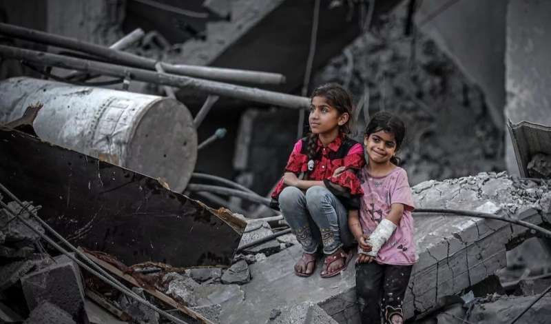 وزارة الصحة بغزة : معظم ضحايا قصف الاحتلال نساء وأطفال