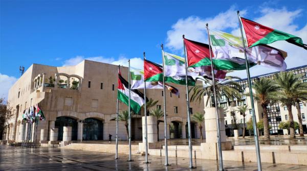 أمين عمان يوقف صرف المطالبات المالية مع قرب انتهاء السنة