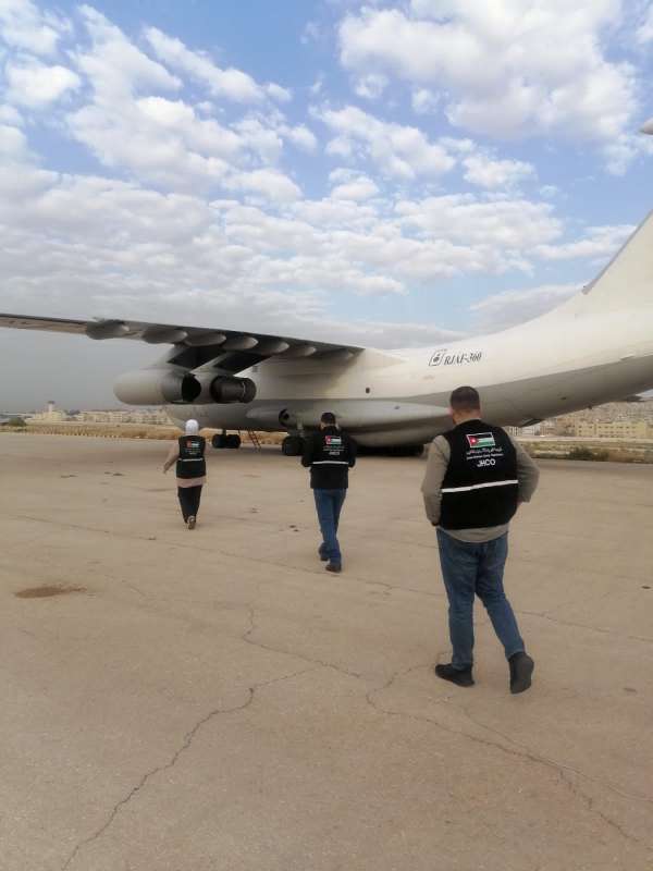 الأردن يرسل ثلاث طائرات الأسبوع الحالي محملة بـ 41 طنا من الملابس الشتوية والأدوية والطرود الغذائية