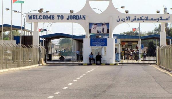 الحكومة: نجحنا بإيجاد مسار لإدخال المساعدات إلى غزة عبر جسر الملك حسين
