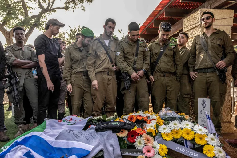 أقسى أيام الحرب.. إسرائيل تعلن مقتل 15 عسكريا وإصابة 44 بيوم واحد
