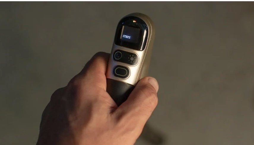 عكازات ذكية تسمح بالمكالمات الهاتفية ومتابعة مستخدميها عند الطوارئ