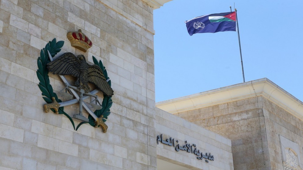 وفاة ثلاثة أشخاص من عائلة واحدة إثر حادث إختناق في عمان