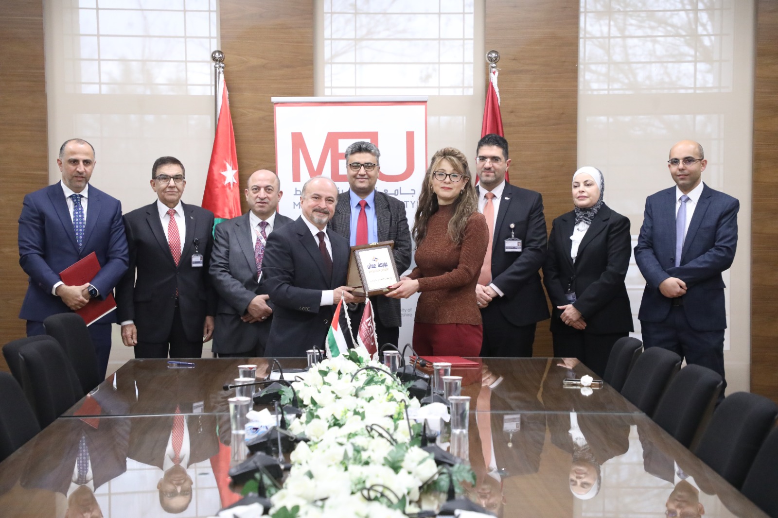 بورصة عمان تبرم مذكرة تفاهم مع “الشرق الأوسط” لرفع مستوى المعرفة المالية