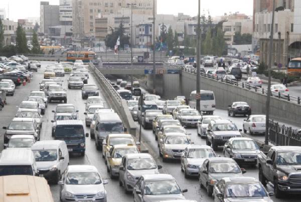ازدحامات مرورية خانقة في عمّان