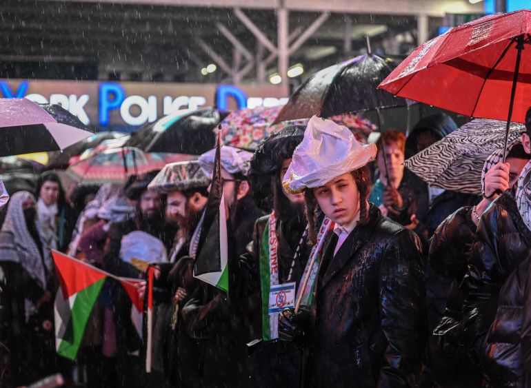 نشطاء يحيون في نيويورك ذكرى بوشنل الذي أحرق نفسه تضامنا مع غزة