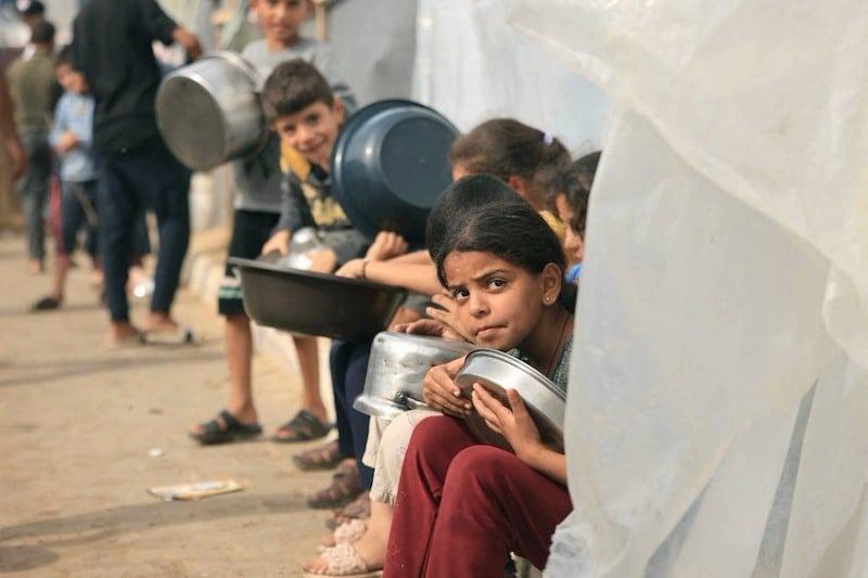 استشهاد فتاة نتيجة سوء التغذية في غزة