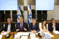 هيئة البث الإسرائيلية: المواجهة صعبة بين نتنياهو وغانتس وآيزنكوت