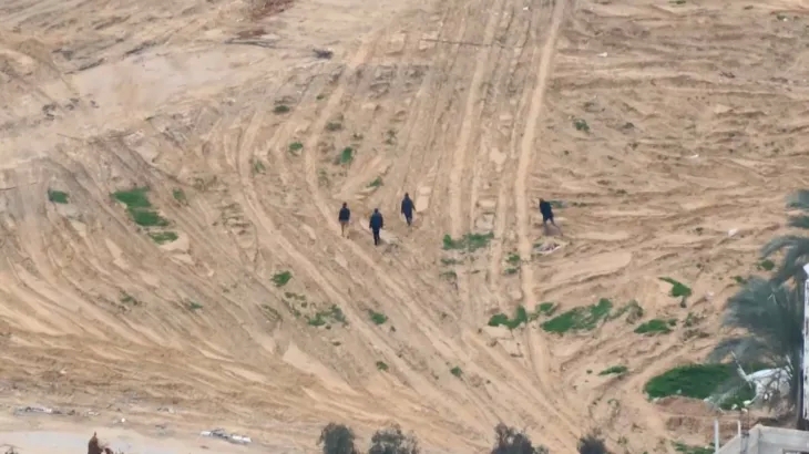 ضابط إسرائيلي: الشبان الذين قتلتهم مسيّرة في خان يونس لم يكونوا مسلّحين