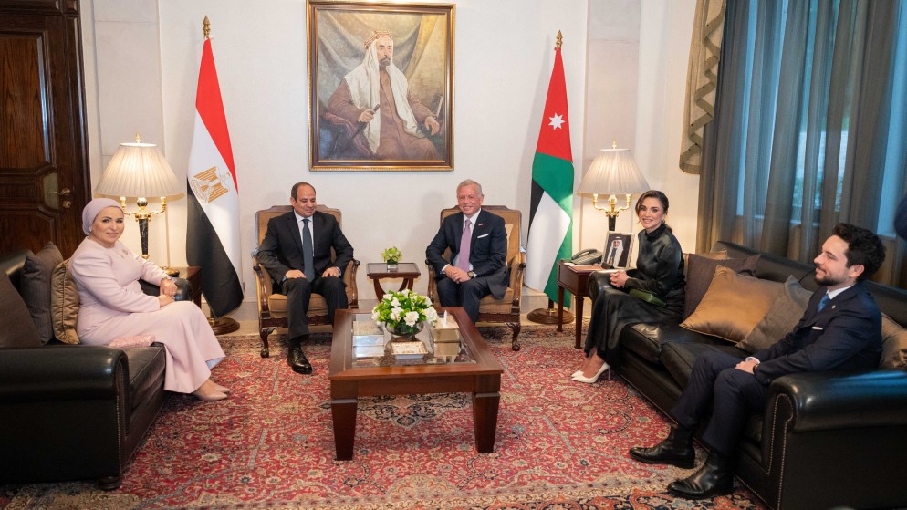 الملك والرئيس المصري يؤكدان ضرورة التوصل لهدنة إنسانية ووقف شامل لإطلاق النار في غزة
