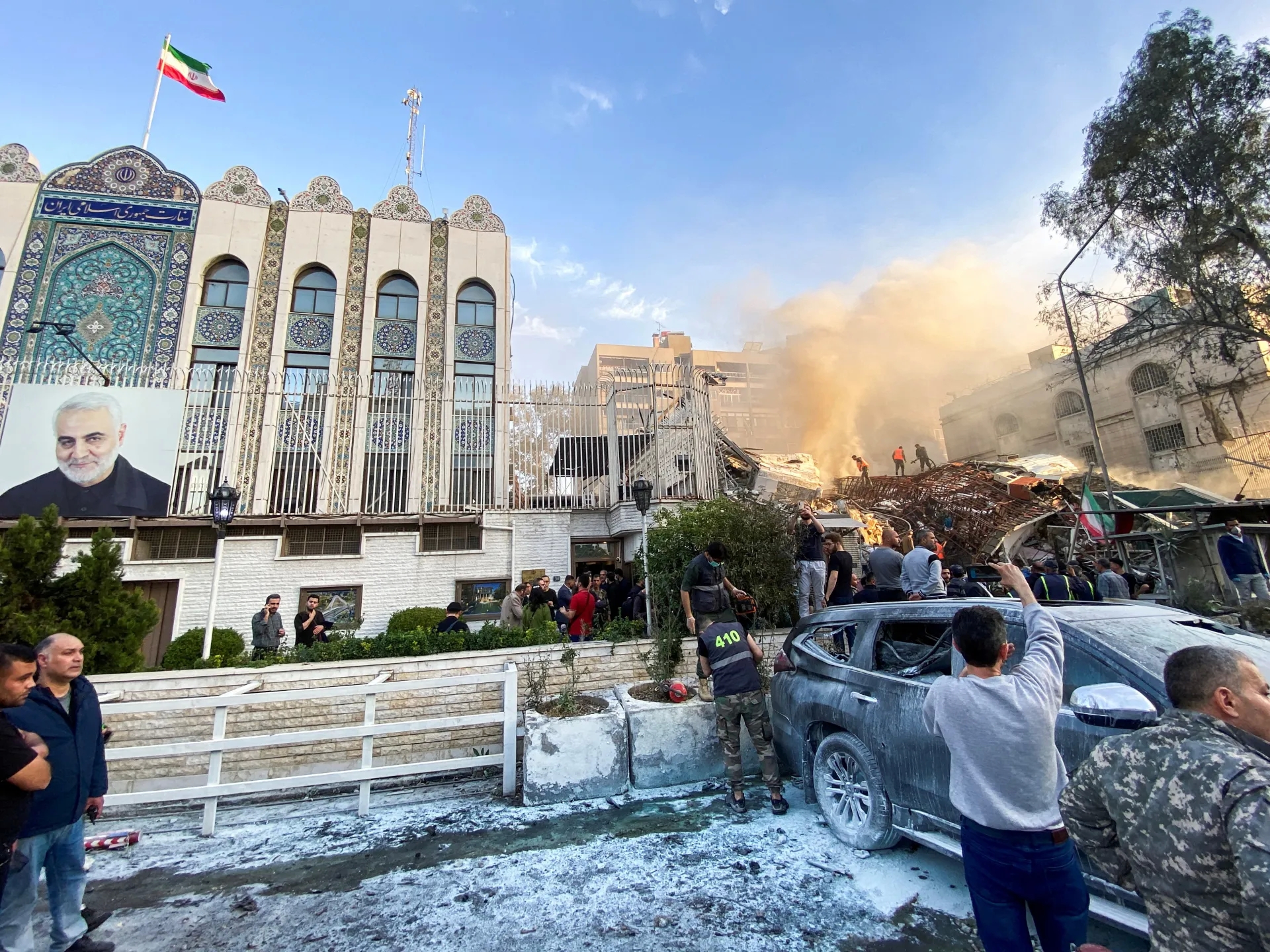 استهداف القنصلية الإيرانية بدمشق: عودٌ على بدء؟