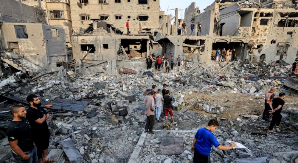 شهداء وجرحى جراء قصف الاحتلال المكثف على مخيم النصيرات غزة