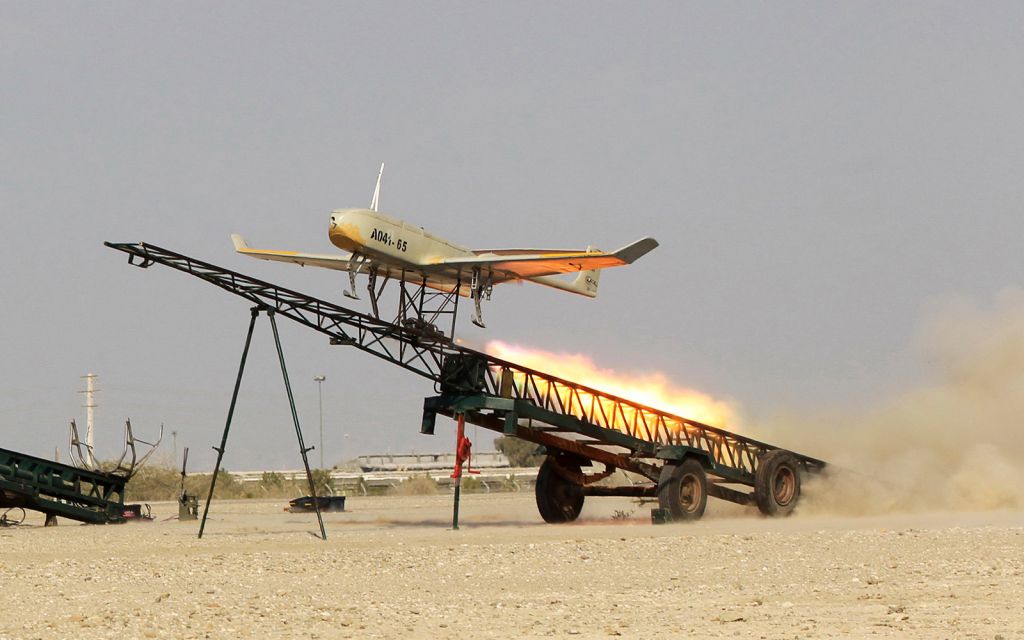 مسؤولون اسرائيليون يؤكدون بدء الهجوم الإيراني.. ورصد طائرات مسيرة في سماء العراق