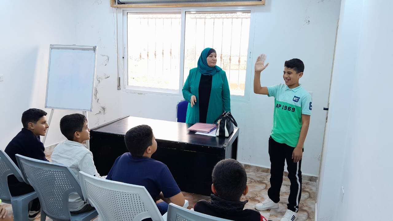 محاضرات توعوية ومعسكرات تطوعية تنفذها المراكز الشبابية بمحافظة إربد.