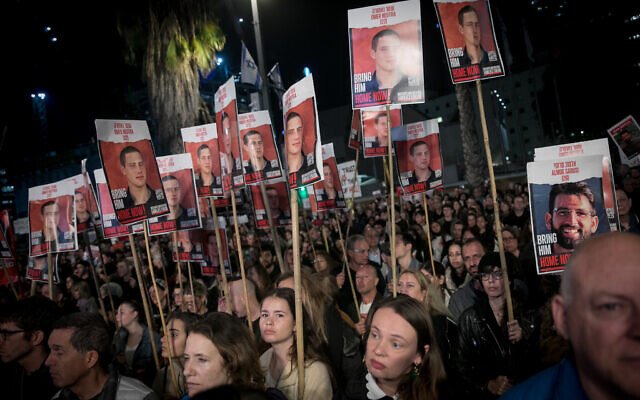 مظاهرات في تل أبيب لاستقالة الحكومة وعودة الأسرى