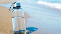 احذر.. زجاجة المياه القابلة لإعادة الاستخدام أرض خصبة للبكتيريا