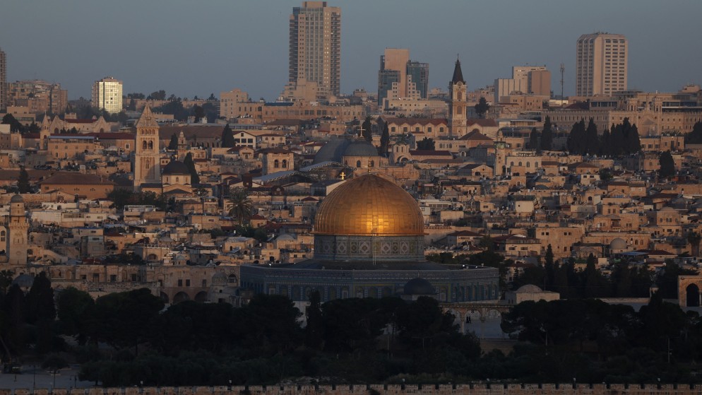 مفتي القدس: مستوطنون اقتحموا المسجد الأقصى بحماية إسرائيلية