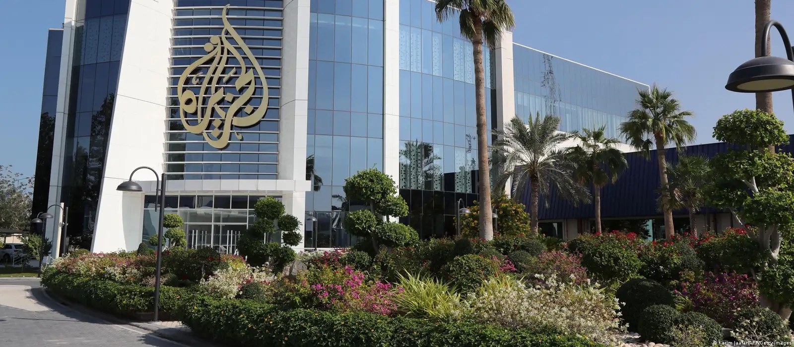 مكتب نتنياهو: تمرير قرار إغلاق قناة الجزيرة في إسرائيل