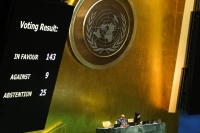 الجمعية العامة تعتمد قرارا يوصي مجلس الأمن بإعادة النظر بعضوية فلسطين