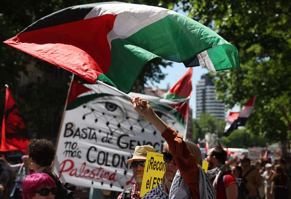 مظاهرات في مدن وعواصم غربية تطالب بوقف تصدير الاسلحة الى اسرائيل