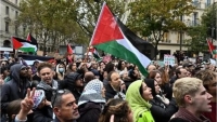 تظاهر الآلاف في باريس تنديدا بمجزرة الاحتلال في رفح