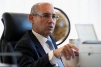 محافظ بنك إسرائيل يلمح لفرض ضرائب جديدة مع استمرار الضغوط المالية