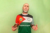 اللاعب الدولي الفرنسي إريك كانتونا.. الملك الغاضب داعم فلسطين