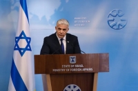 لبيد يتعهد بمنع انهيار حكومة نتنياهو إذا توصلت لصفقة مع حماس