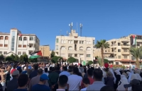 مئات الاردنيين يعتصمون قرب سفارة الاحتلال: صوّر ذيع.. شعبنا ضد التطبيع  فيديو