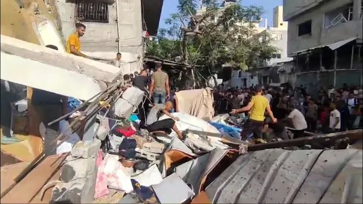 الاحتلال يعلن إصابة 16 جنديا ويحرق صالة المغادرين في معبر رفح