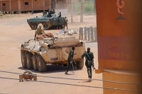معارك ضارية بالخرطوم والفاشر ودعوات عربية لوقف الحرب في السودان