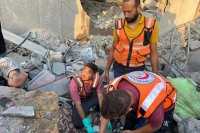 الدفاع المدني في غزة : الغارات الإسرائيلية دمرت 5 منازل بغزة على رؤوس ساكنيها