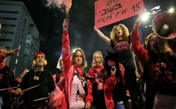 لأول مرة طلاب جامعات إسرائيلية يتظاهرون للمطالبة بإبرام صفقة تبادل