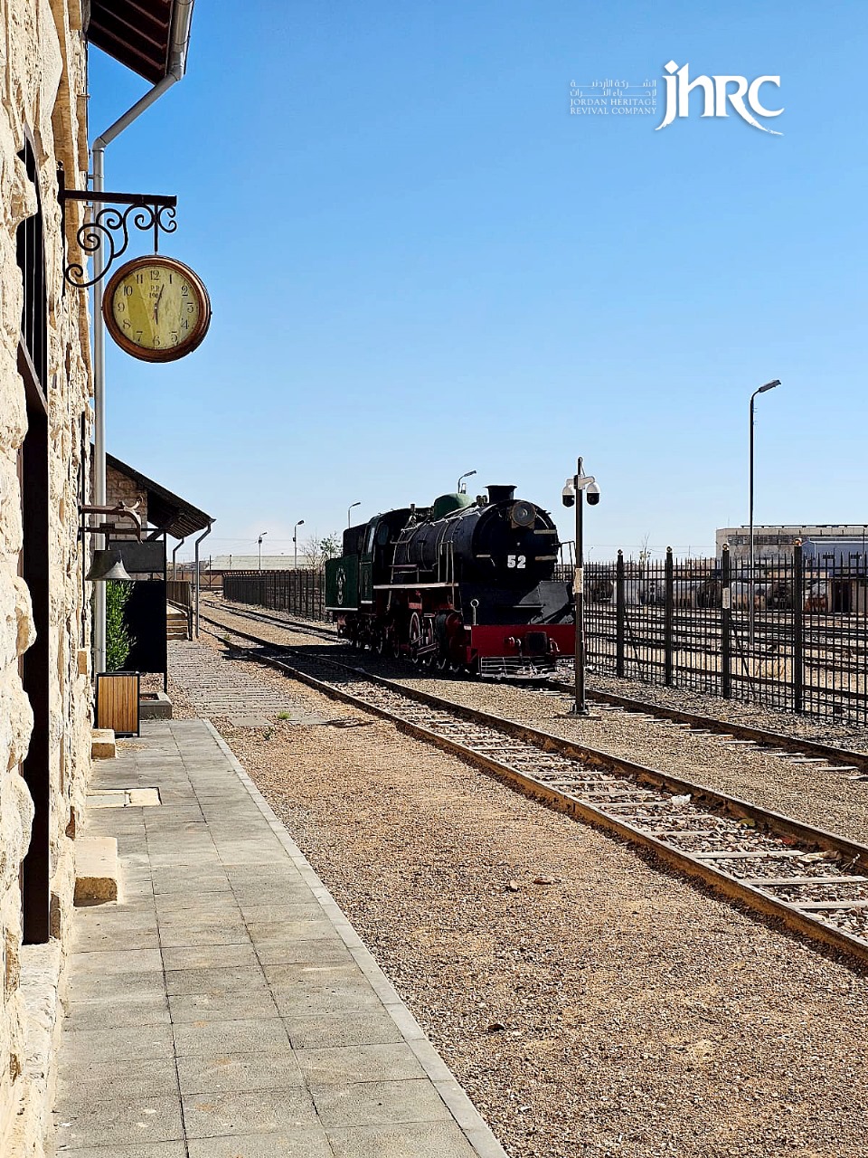 الأردنية لإحياء التراث تنهي عملية نقل القطار البخاري من عمّان إلى معان